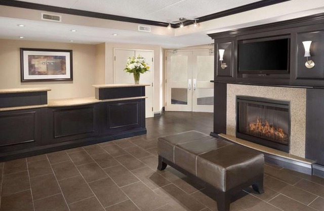 Days Inn by Wyndham Brantford