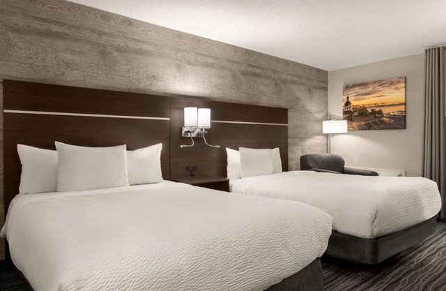Days Inn by Wyndham Kingston