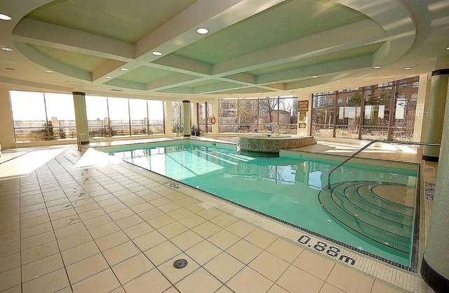 Downtown Mississauga Executive Suites SQ1