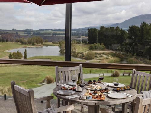Terrace Downs Resort 