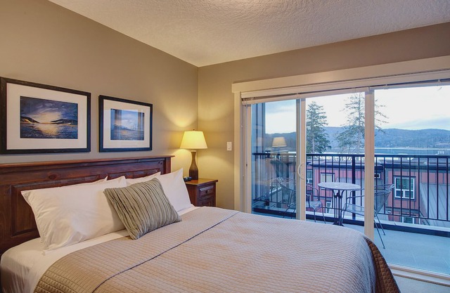 Spacious Sooke 3 Bedroom Townhome