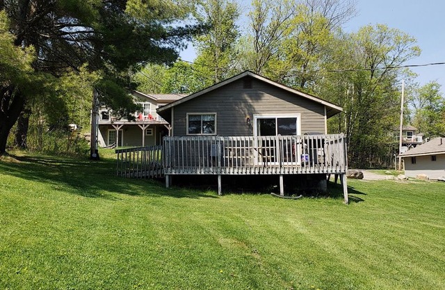 Traditional 2 Bedroom Cottage