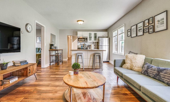 Northeast Minneapolis House | 111 m² House ∙ 3 bedrooms ∙ 6 guests