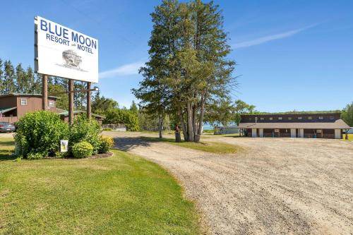 Hill City Hotel | 167 m² Motel ∙ 3 bedrooms ∙ 12 guests
