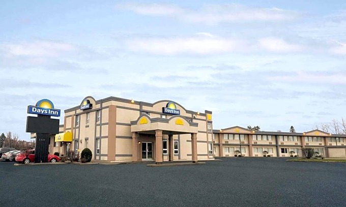 Brockville Hotel | 2-Star Hotel ∙ Days Inn by Wyndham Brockville