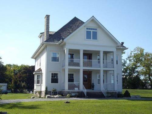 Niagara-on-the-Lake Bed & Breakfast | 22 m² Bed and breakfast ∙ 2 guests