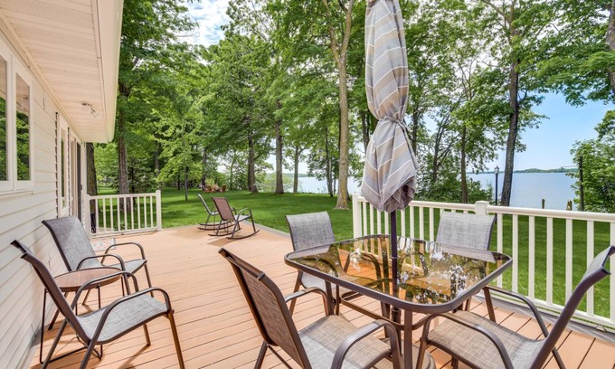 Detroit Lakes House | 227 m² House ∙ 4 bedrooms ∙ 12 guests