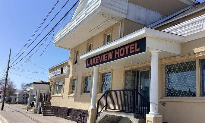 Algoma District Hotel | 33 m² Hotel ∙ 4 guests