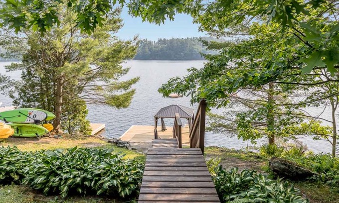 Gravenhurst House | 372 m² House ∙ 6 bedrooms ∙ 15 guests