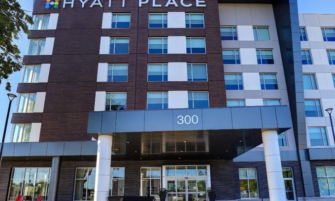 Ottawa Division Hotel | 38 m² Hotel ∙ 127 guests