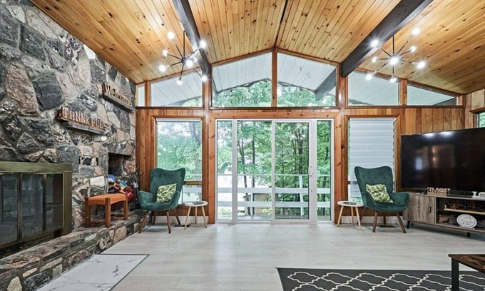 Coboconk Cottage | 5 Bedroom Kawartha Lakes Cottage