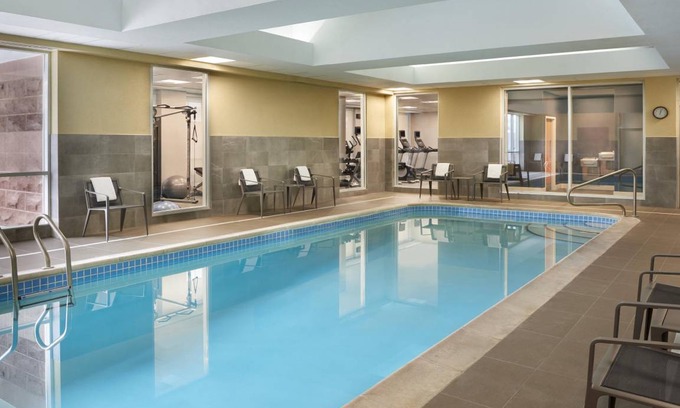 Mississauga Hotel | 60 m² Hotel ∙ 127 guests