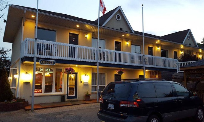 Huntsville Hotel | 65 m² Hotel ∙ 7 guests