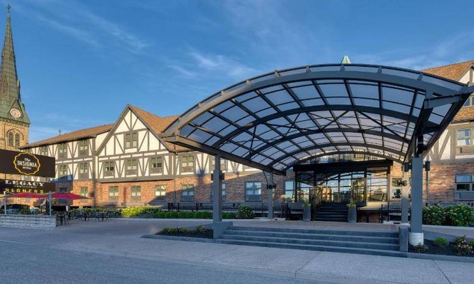 Sarnia Hotel | 74 m² Hotel ∙ 127 guests