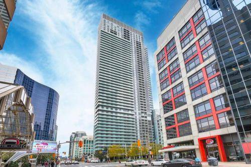 Toronto Entertainment District House | 86 m² House ∙ 3 bedrooms ∙ 7 guests