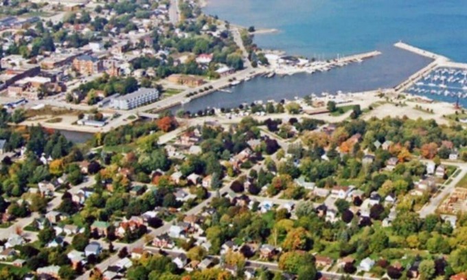 Meaford House | Beautiful house near to memorial park