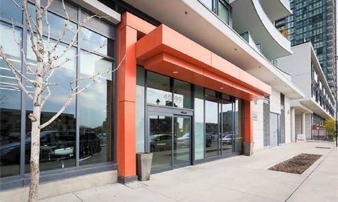 Downtown Mississauga Apartment | Bright *Quarantine Friendly* 1 BD condo in the heart of Mississauga Downtown