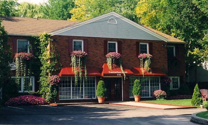 Historic Old Town House | Canterbury Inn