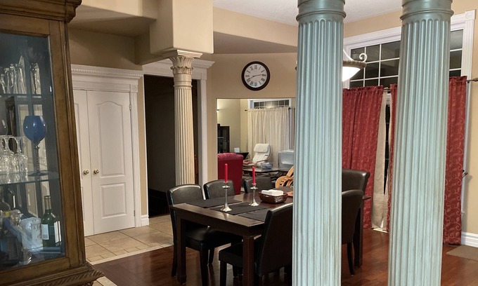 Colborne House | close to amenities and beach