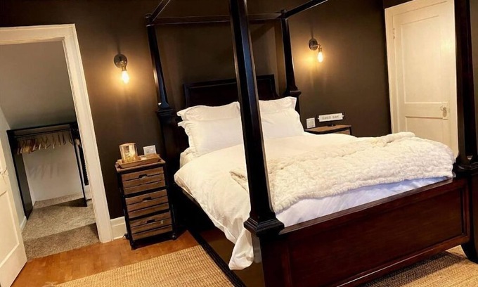 Rochester House | Comfortare Cottage - 6 Blocks to Mayo Clinic!