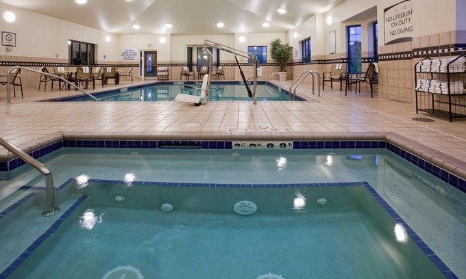 West Bloomington Condo | Condo ∙ 1 bedroom ∙ 6 guests