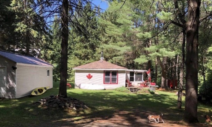 Huntsville Cottage | Cozy 2 Bedroom Pet-friendly Cottage!
