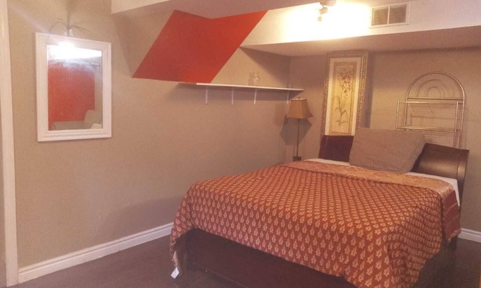 Mississauga Apartment | COZY APARTMENT FOR RENT GREEN NEIGHBORHOOD