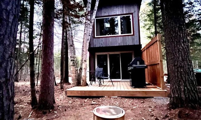 Dwight House | Cozy cabin on Oxtongue River; Heron Cottage