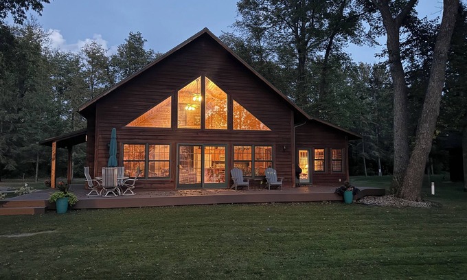 Wilkinson Cabin | Cozy winter get away