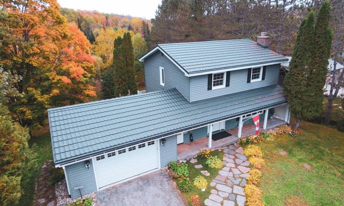 Huntsville Cottage | Enjoy our four season cottage with full amenities,on the beautiful Muskoka River
