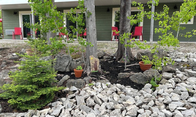 Tobermory Hotel | Escarpment Heights Motel