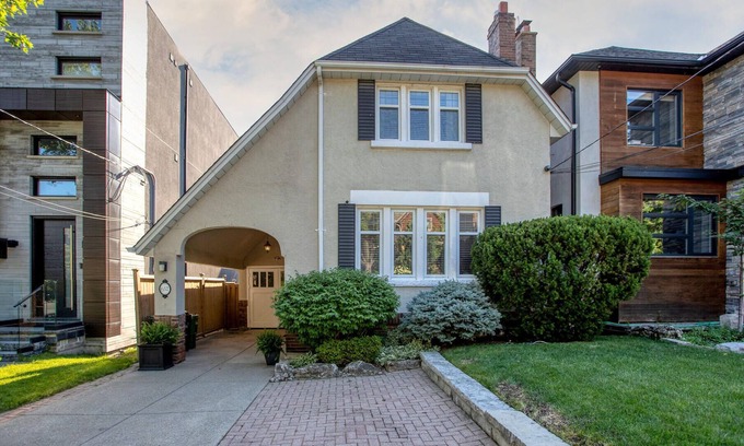 Lawrence Park South House | Executive Home on the Park