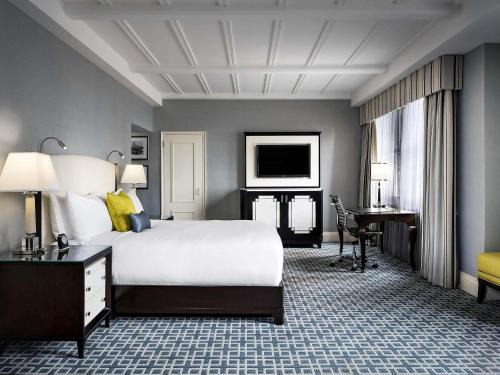 Financial District Hotel | Fairmont Royal York Hotel