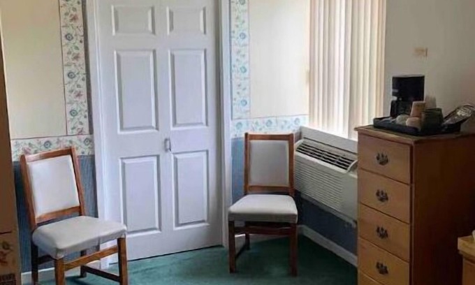 Historic Old Town Hotel | Historical King George Inn 6