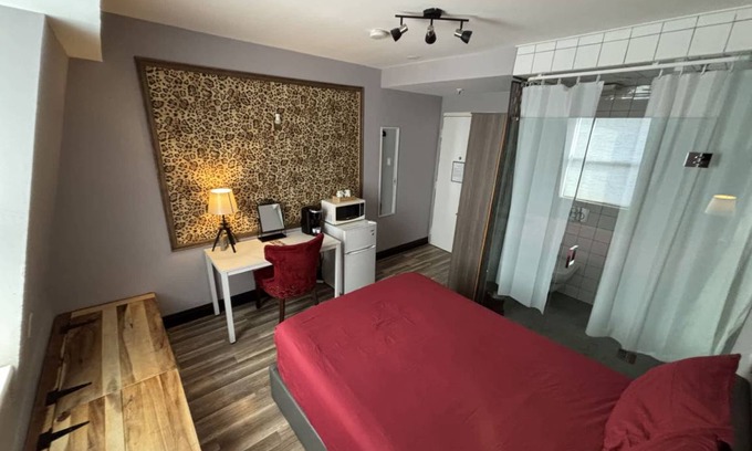 Trinity - Bellwoods Hostel | Hostel ∙ 8 guests