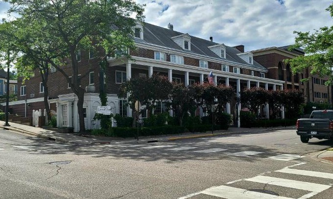 Stillwater Hotel | Hotel ∙ 2 bedrooms ∙ 5 guests