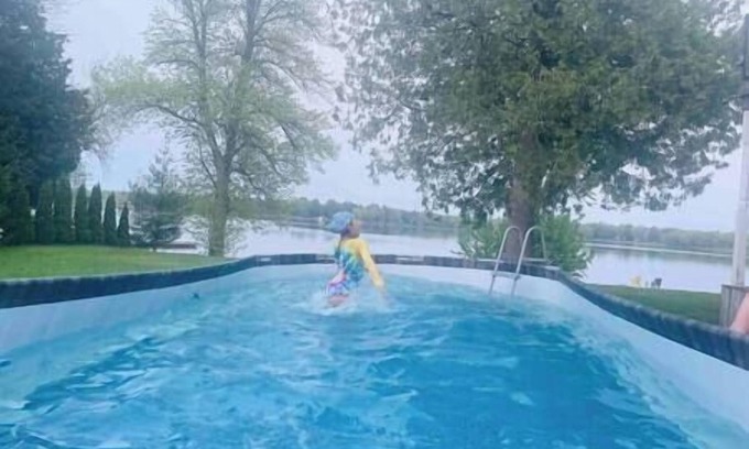 Port Stanton House | Lakefront Cottage w/Hot Tub, 30 Guests 8000 sq ft