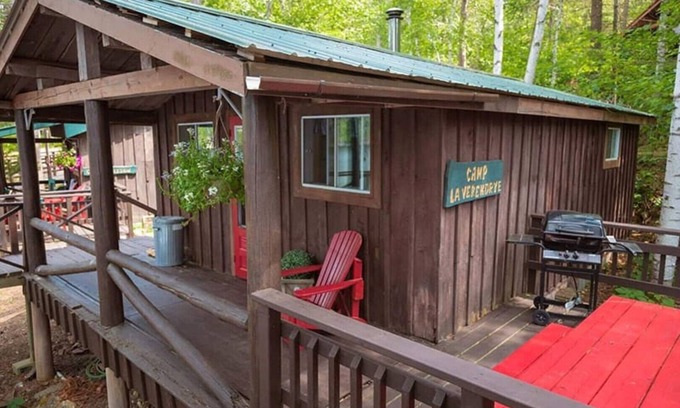 Papineau-Cameron Cottage | LaVerendyre Cottage