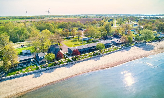Wainfleet Apartment | Long Beach Resort