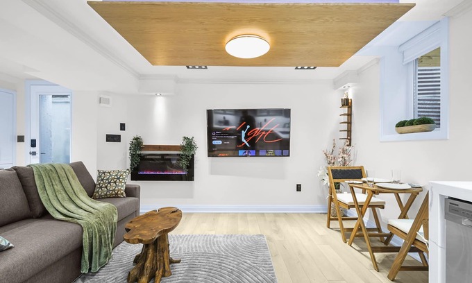 Whitby House | Pinnacle of Luxury & Leisure -2 Bedroom |2 full Bathroom | Full Kitchenn