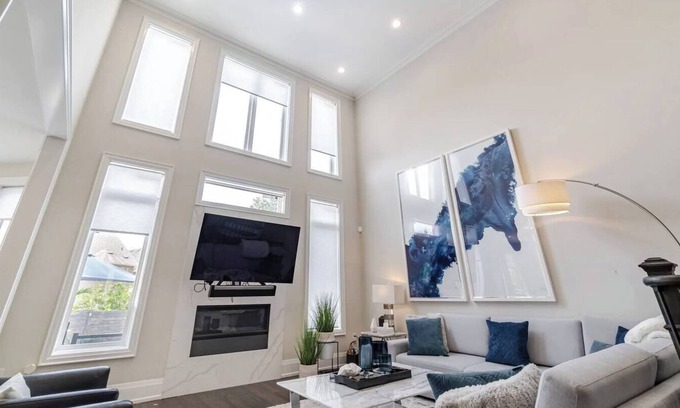 Meadowvale Village House | Poolside Perfection, Culinary Delight
