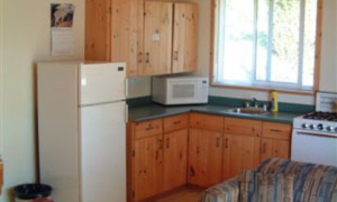 Kenora Cabin | Portage Lodge - Cabin #7 (2 people) - Kenora, Ontario, Canada