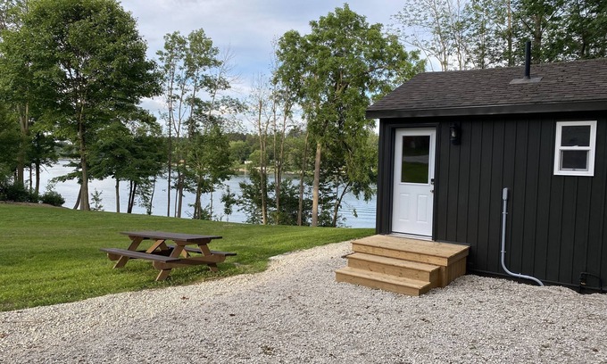 Mapleton House | Private Cabin on Conestogo Lake