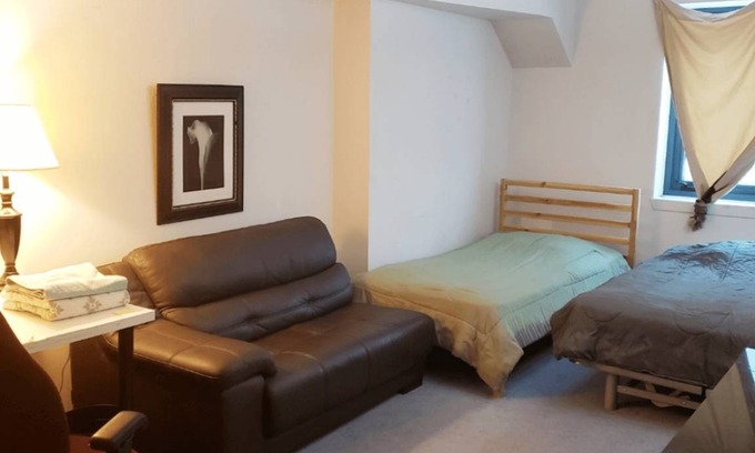 Old Ottawa East Resort | Private room ∙ 2 guests