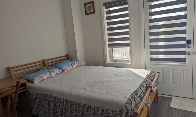 Bowmanville Resort | Private room ∙ 1 guest