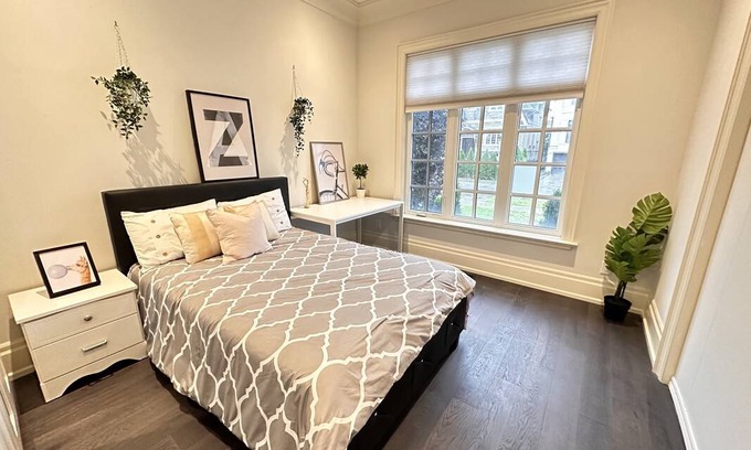 Midtown Toronto Resort | Private room ∙ 1 guest