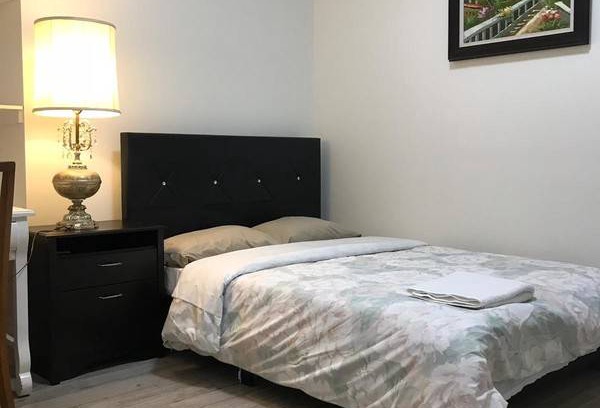 Midtown Toronto Resort | Private room ∙ 1 guest