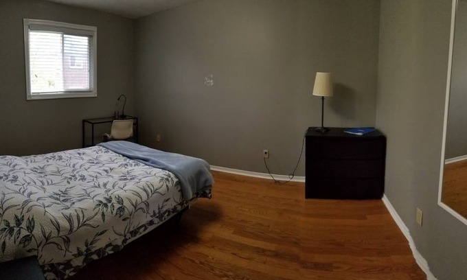Hurontario Resort | Private room ∙ 1 guest
