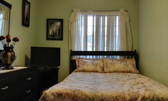 Mount Dennis Resort | Private room ∙ 1 guest
