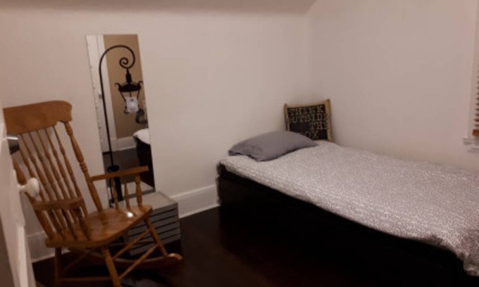 New Toronto Resort | Private room ∙ 1 guest